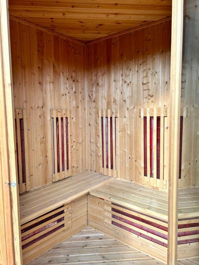 Buddha Style Family House & Jacuzzi & Sauna Near Amsterdam Vijfhuizen 外观 照片